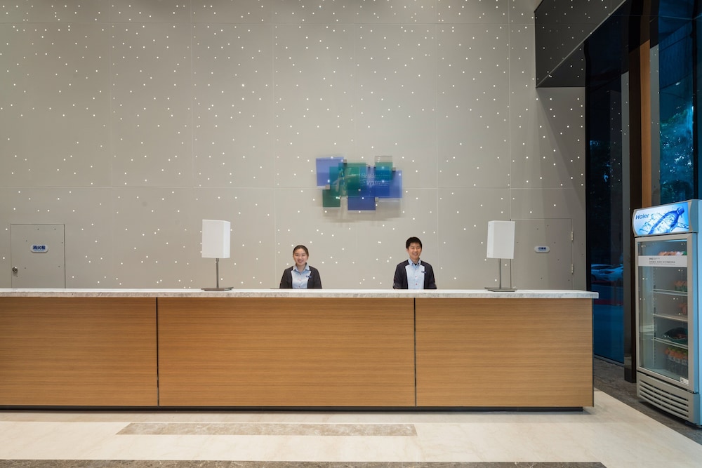 Holiday Inn Express Qingdao Chengyang Central 5/59
