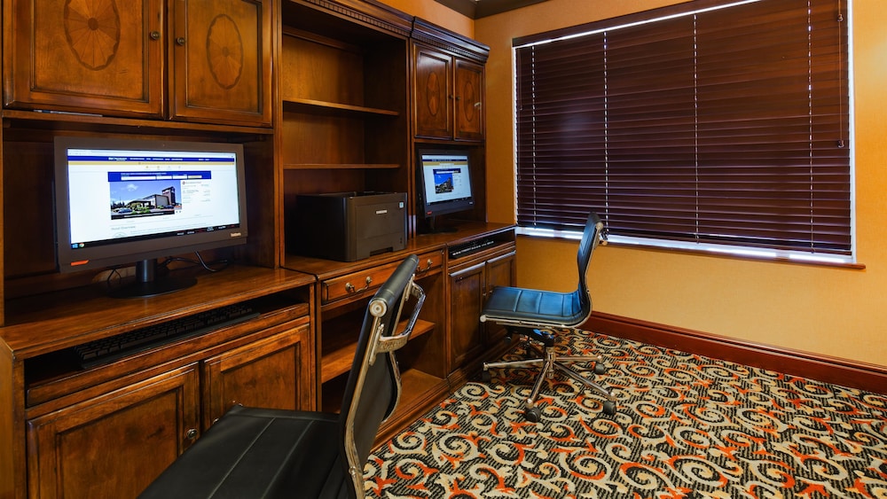 Best Western Cascade Inn & Suites 28/54