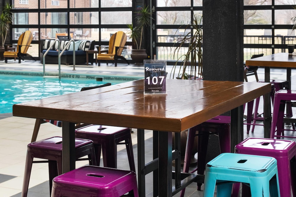 The Highlander Hotel Iowa City, an Ascend Collection Hotel 47/58