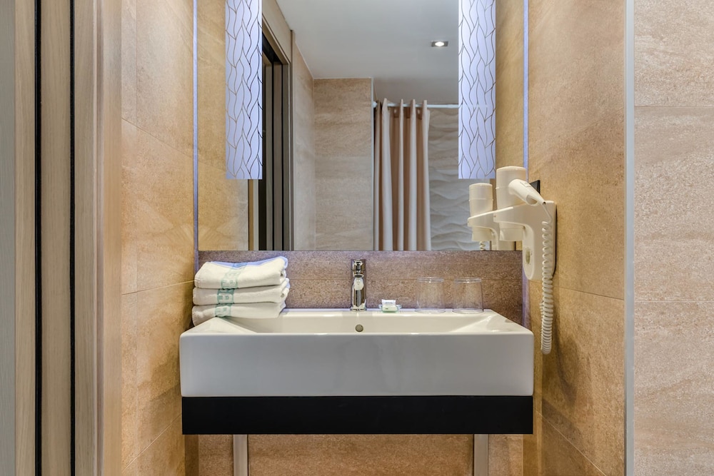 Gotico Hotel 26/77