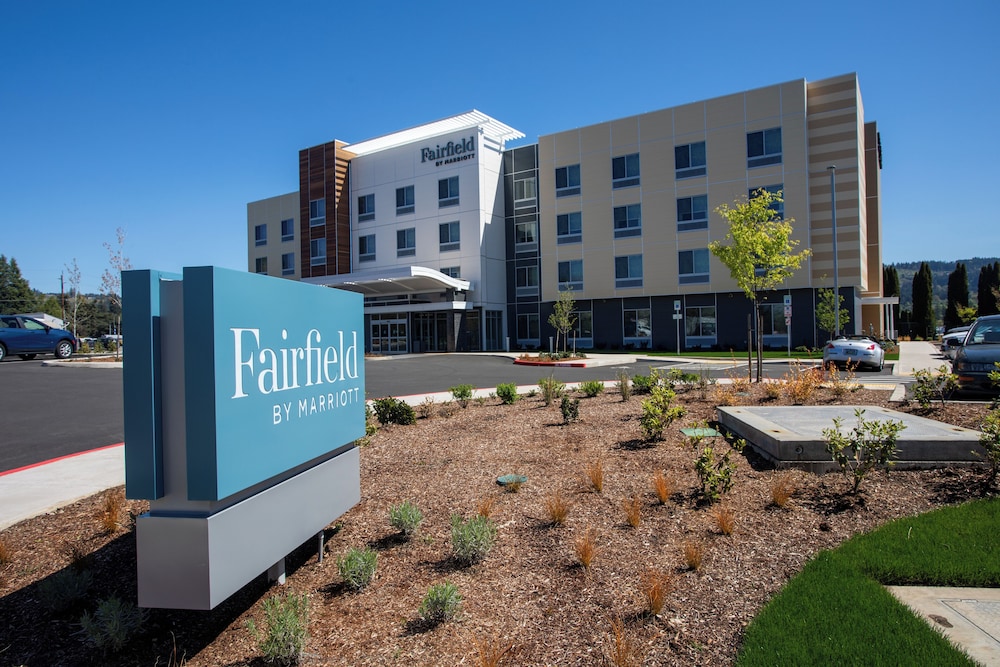 Fairfield By Marriott Inn & Suites Portland Newberg 38/44