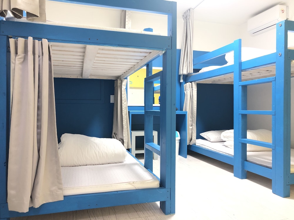 MALE DORM, 4 PEOPLE