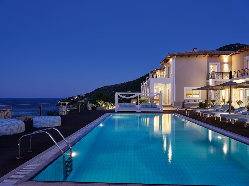 Serenus Luxury Villa 2/41