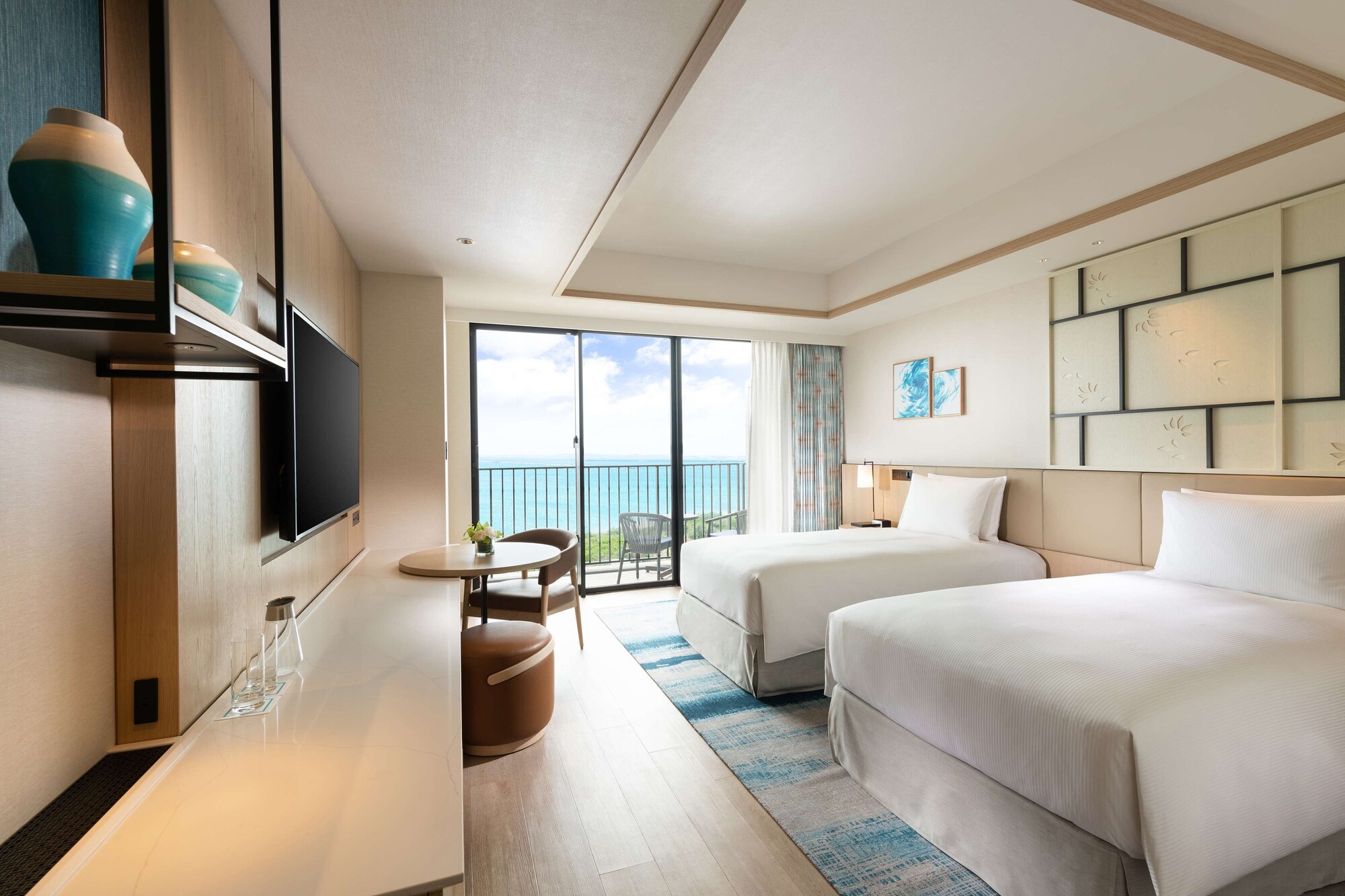 DELUXE, TWIN BEDS, HARBOUR VIEW