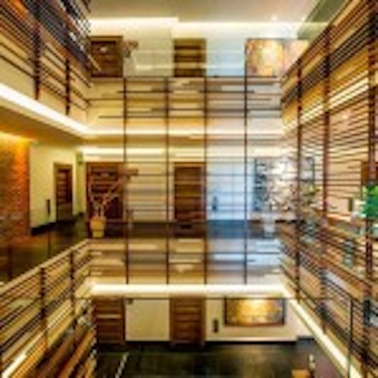 Square Small Luxury 4/11