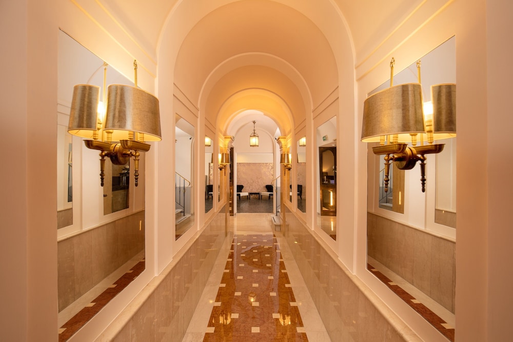 Hotel Del Corso 5/74
