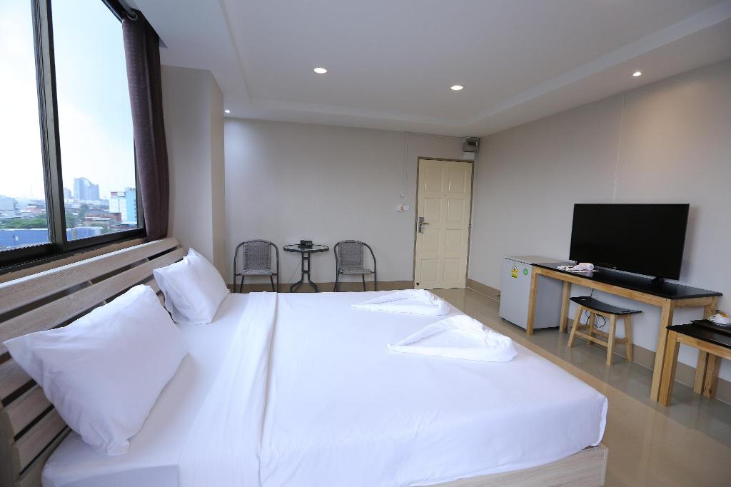 Deluxe, Double Bed