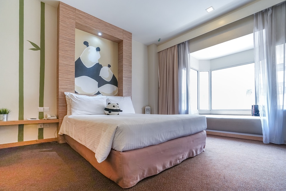 THE 5 ELEMENTS HOTEL 28/74