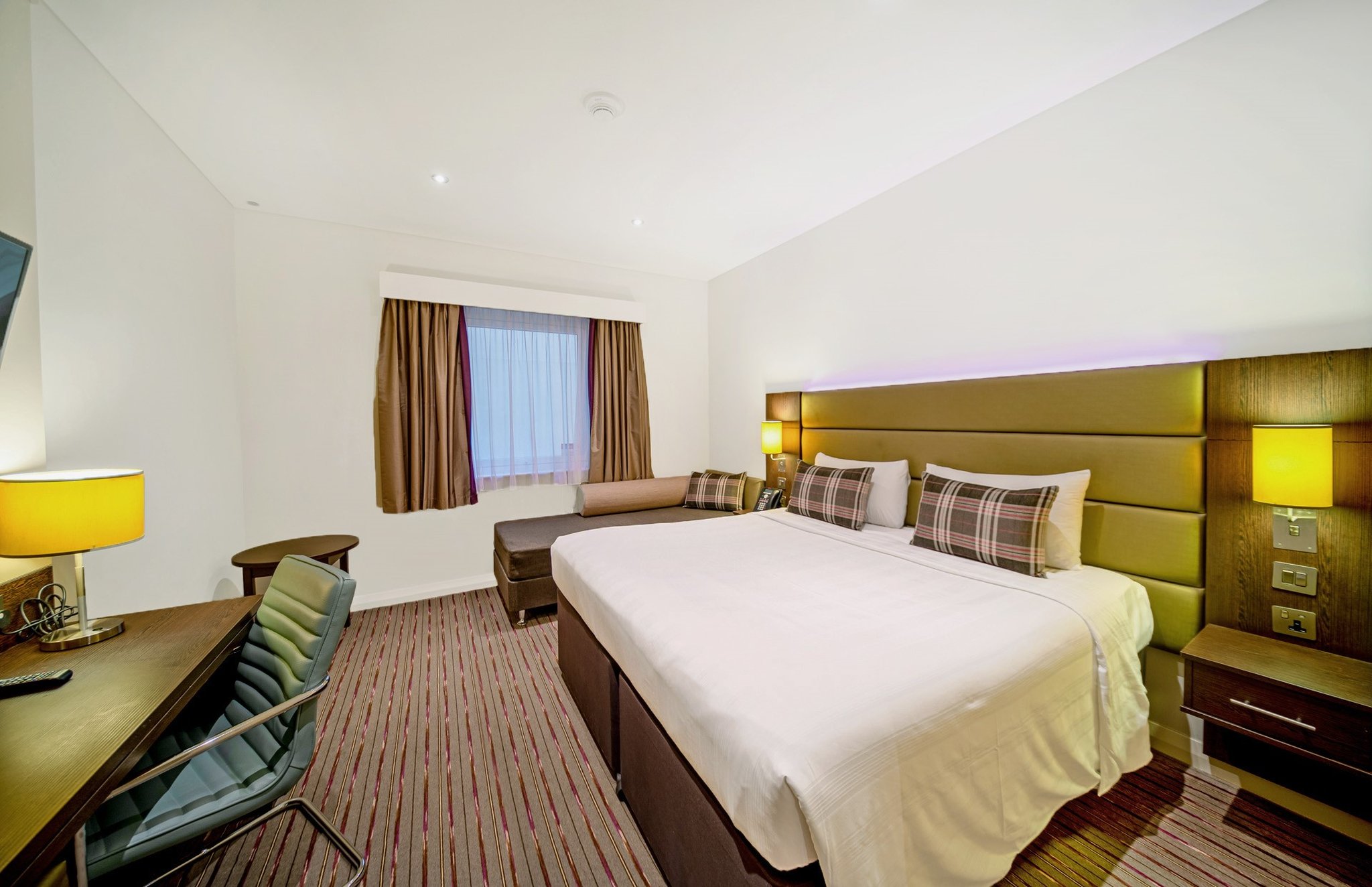 Premier Inn Dubai Al Jaddaf 10/50