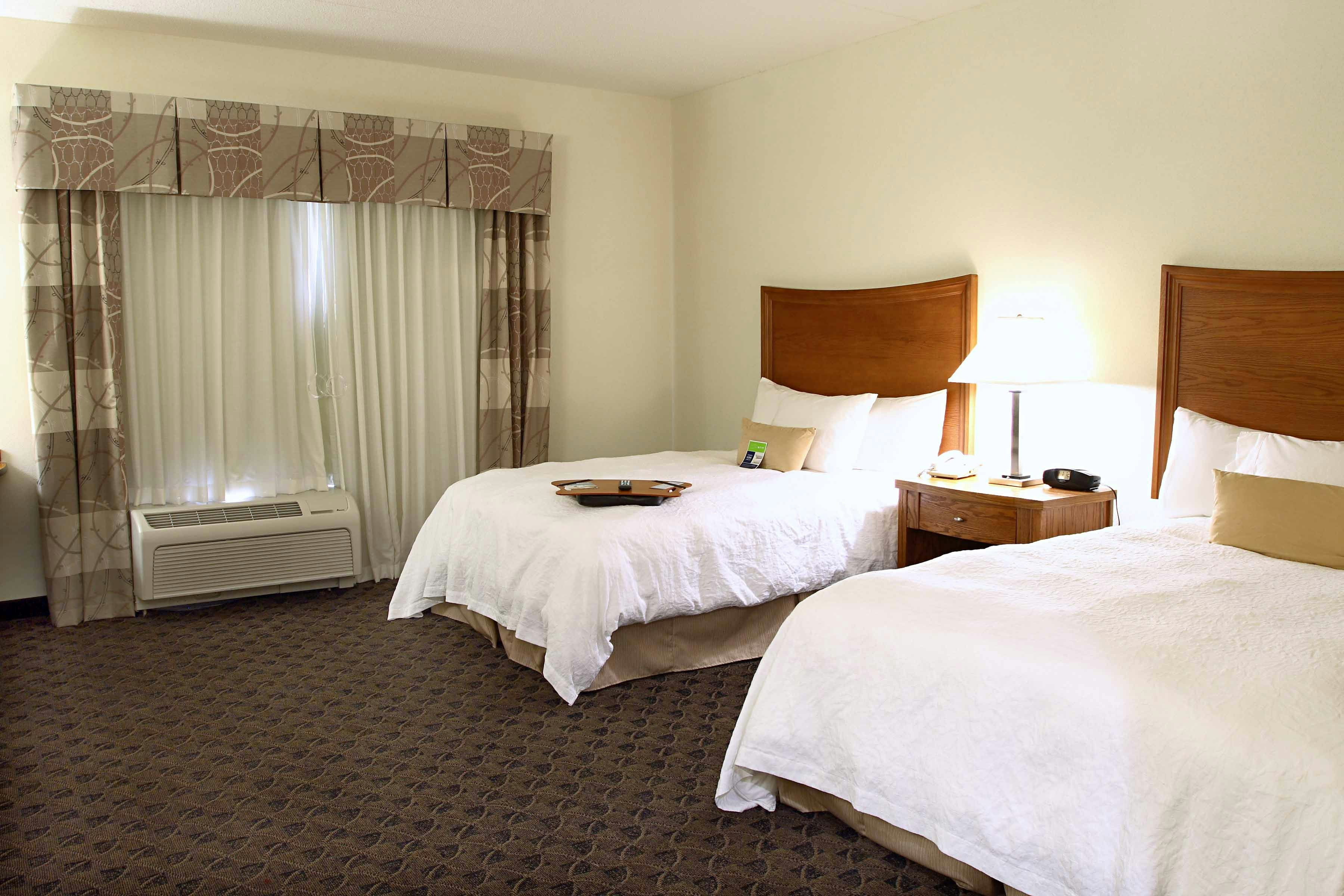 Hampton Inn & Suites Chesapeake-Square Mall 7/41