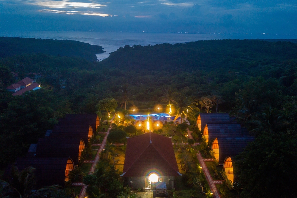 Penida Sunset Ocean View Bungalows 5/59
