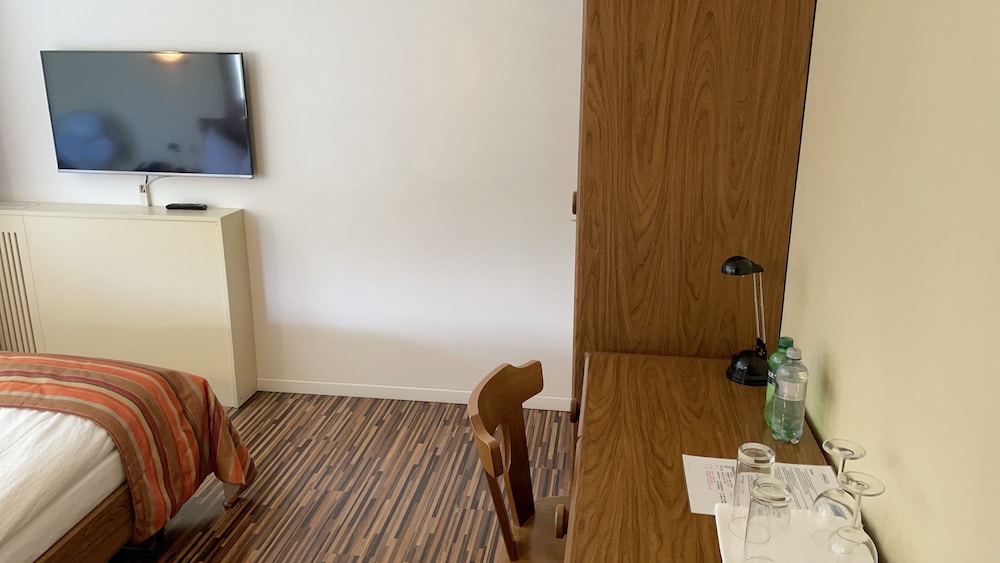 TRESA BAY HOTEL 14/32