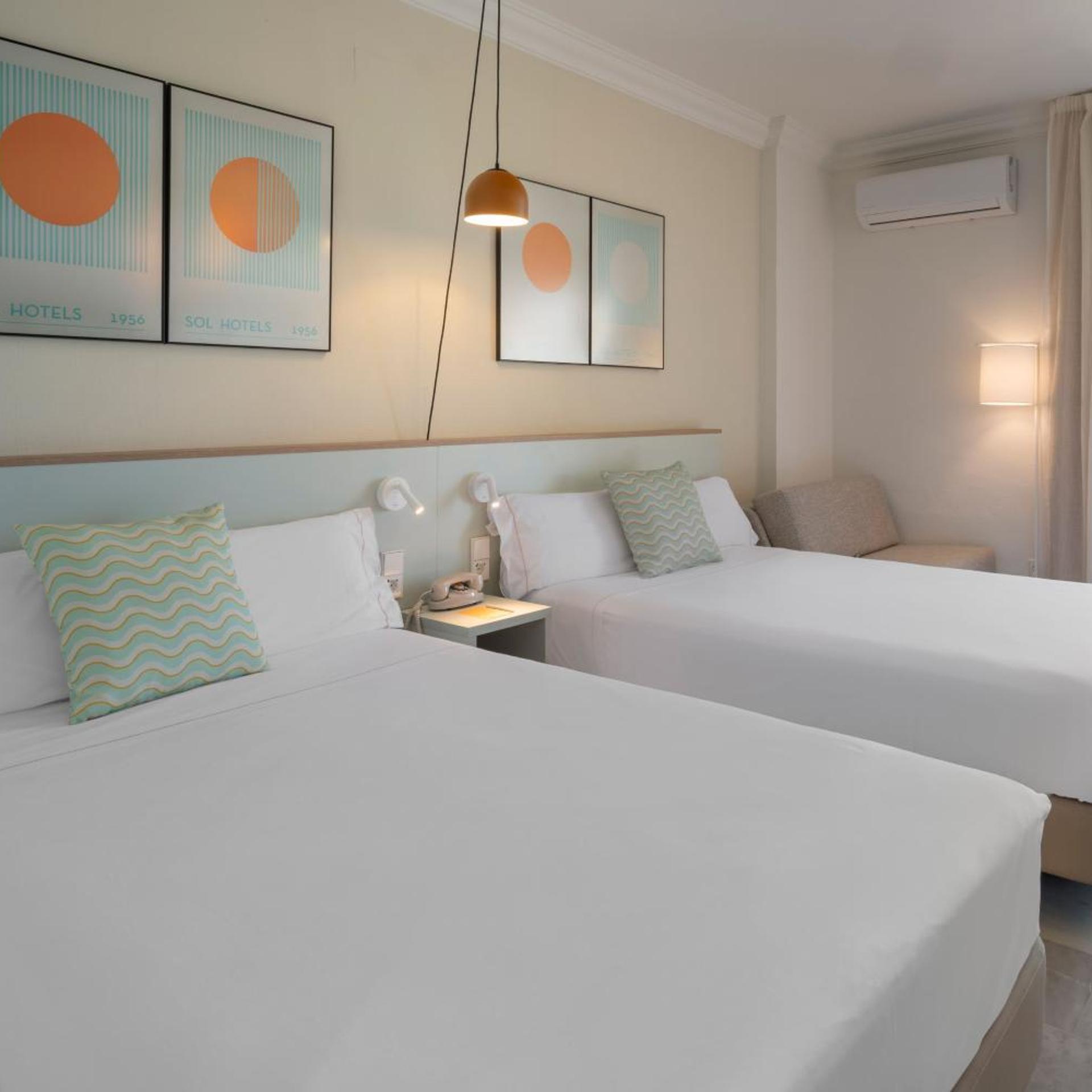 Superior, Twin Beds, Sea Front