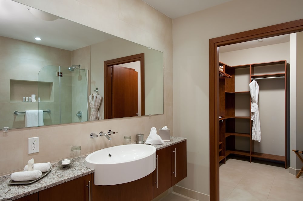 Blue Haven Resort 48/48