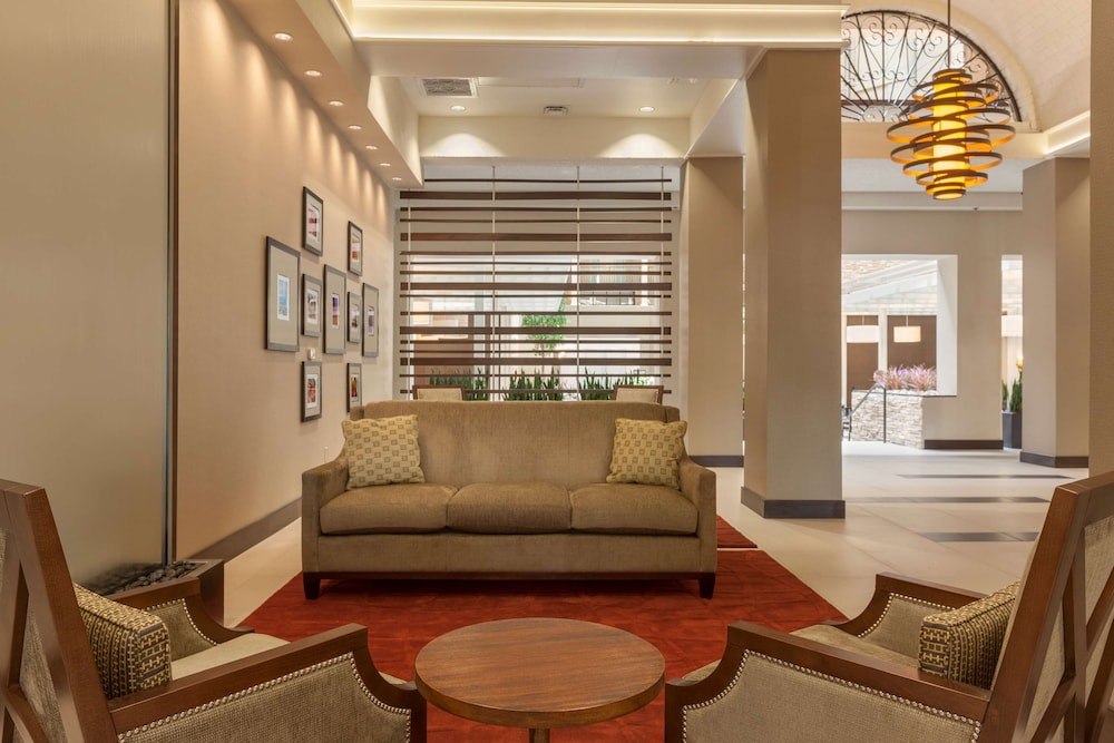 Embassy Suites Baton Rouge 31/47