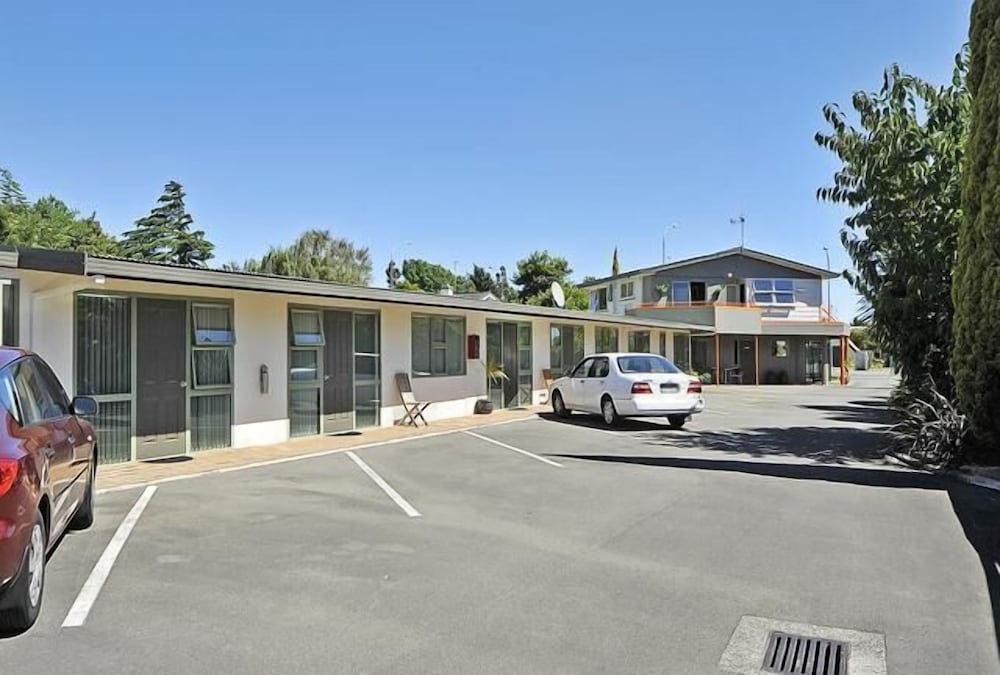 A'la Vista Motel 20/27