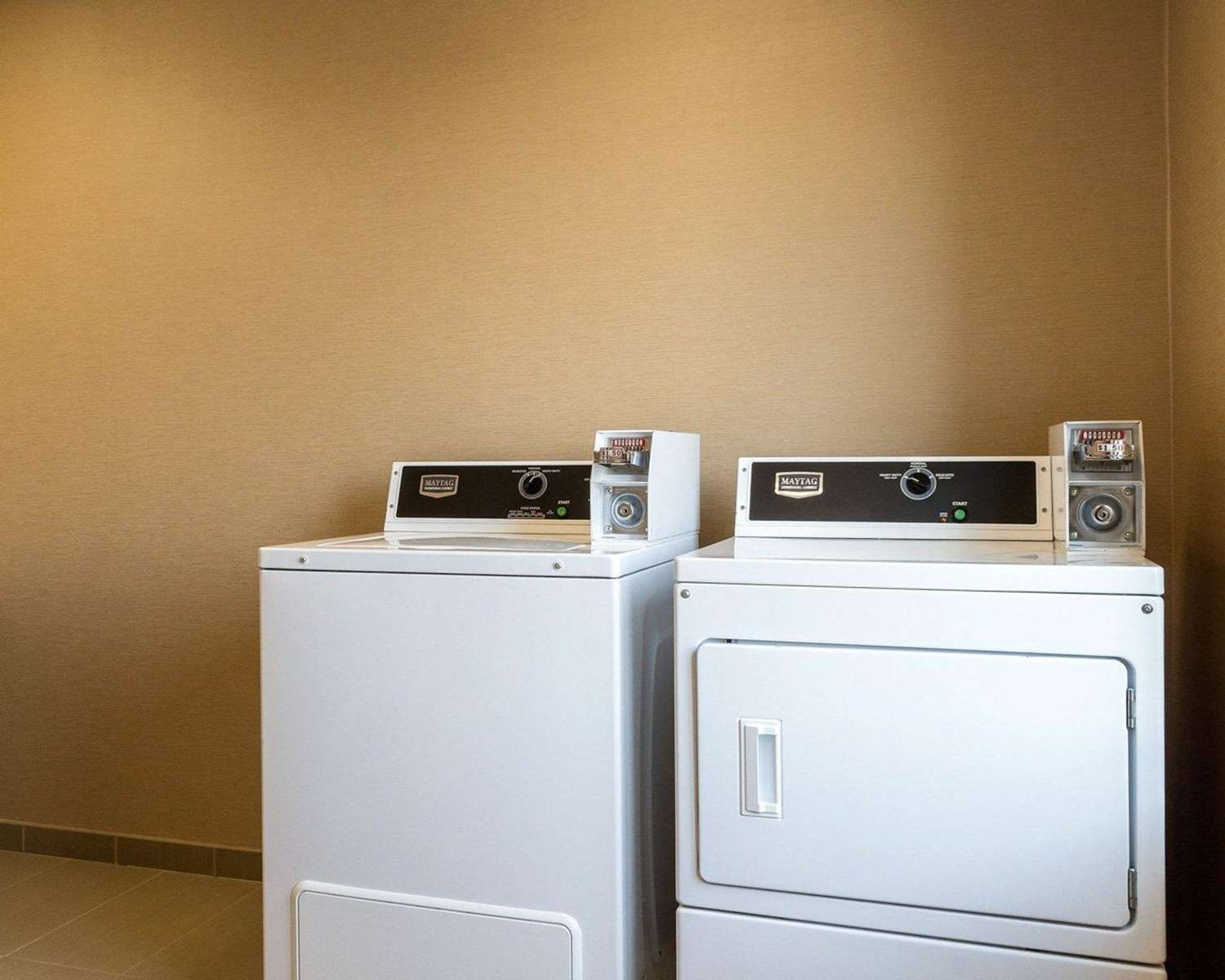 Comfort Inn & Suites Watford City ND 7/18