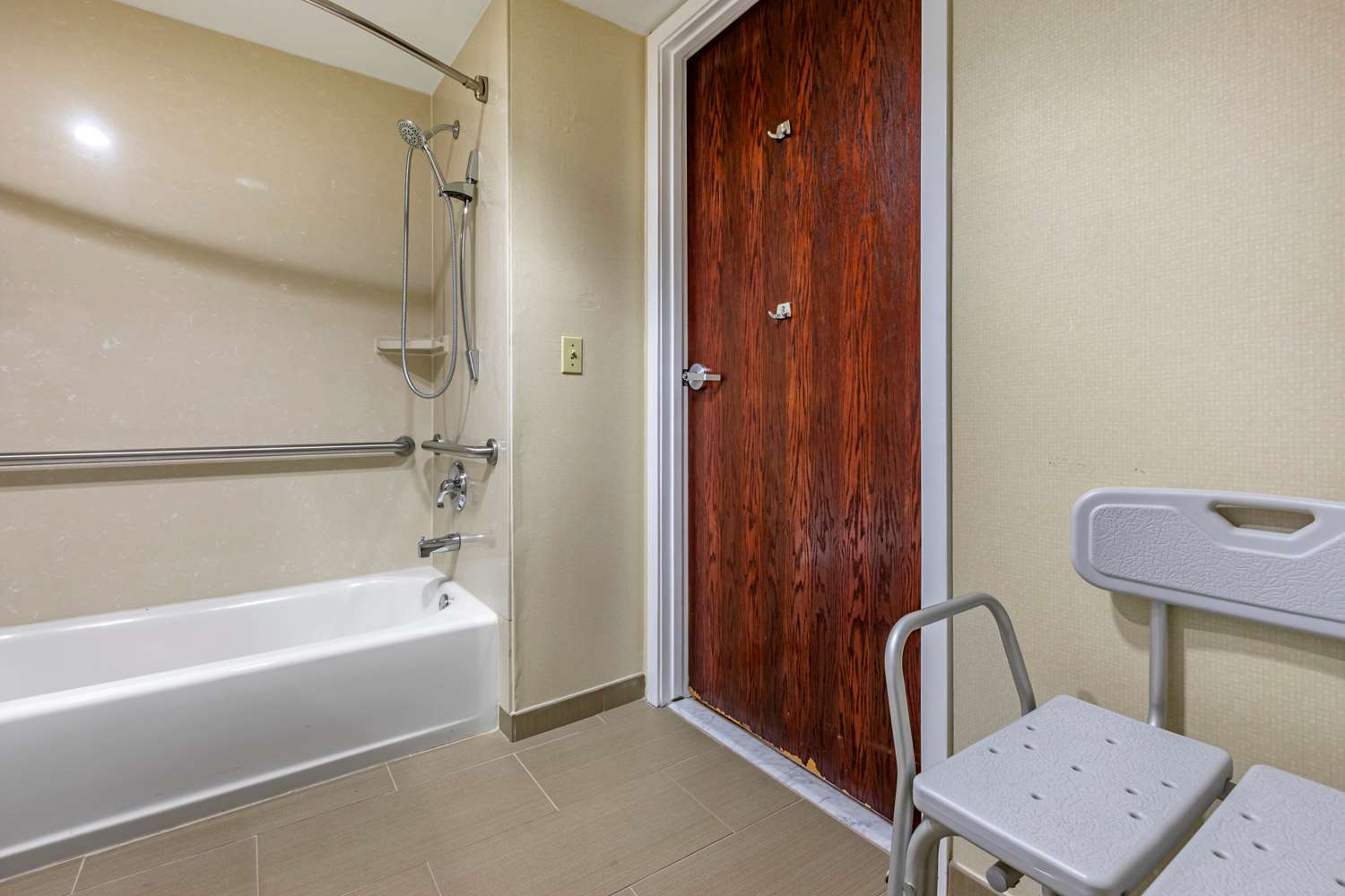 Comfort Suites Visalia - Convention Center 41/41