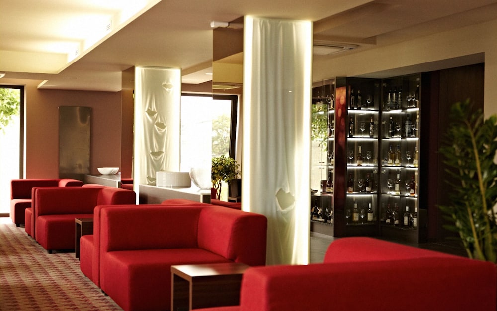 Kongres Hotel Roca 52/76