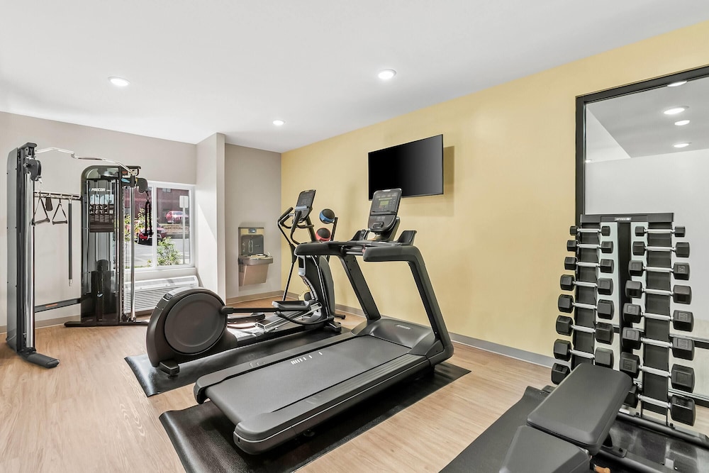 ECHO Suites Extended Stay by Wyndham Sterling 28/41