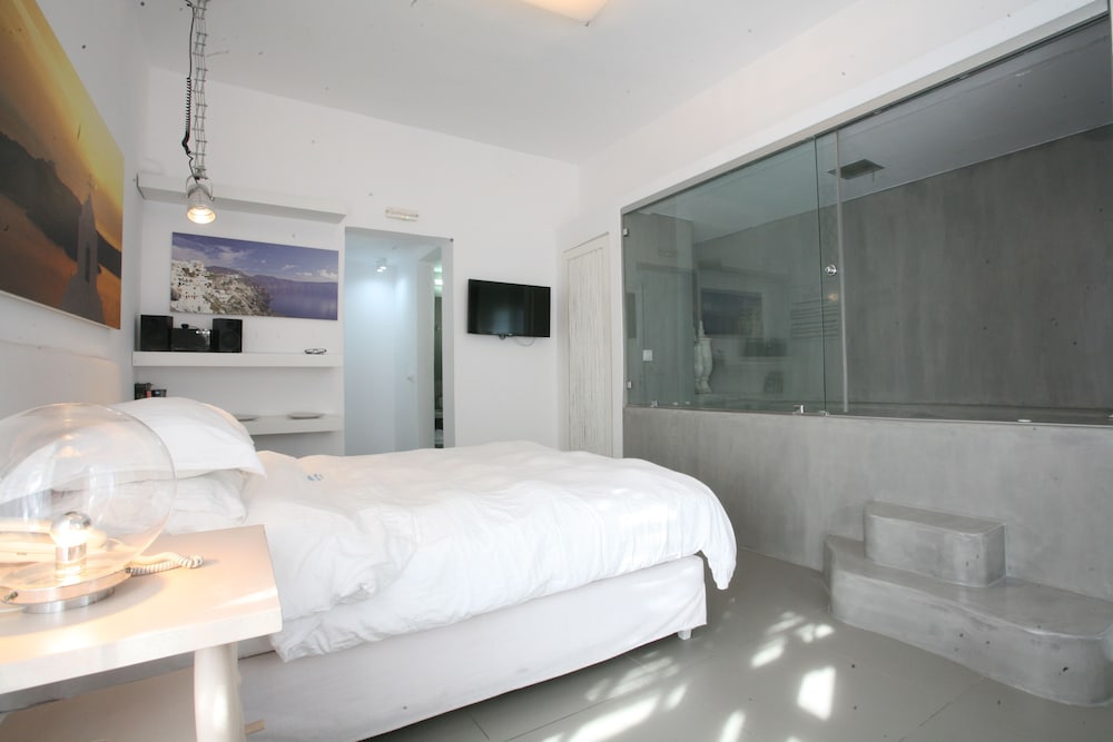 Loizos Apartments 15/50