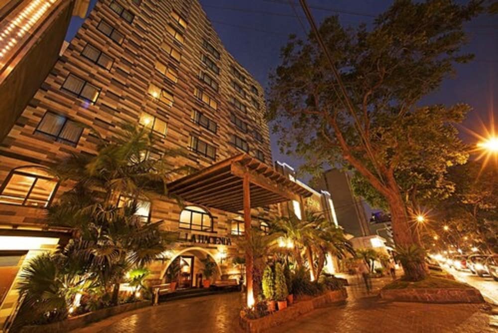 LA HACIENDA MIRAFLORES 4/50