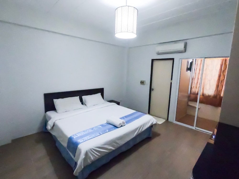 Inspire House Hotel 12/65