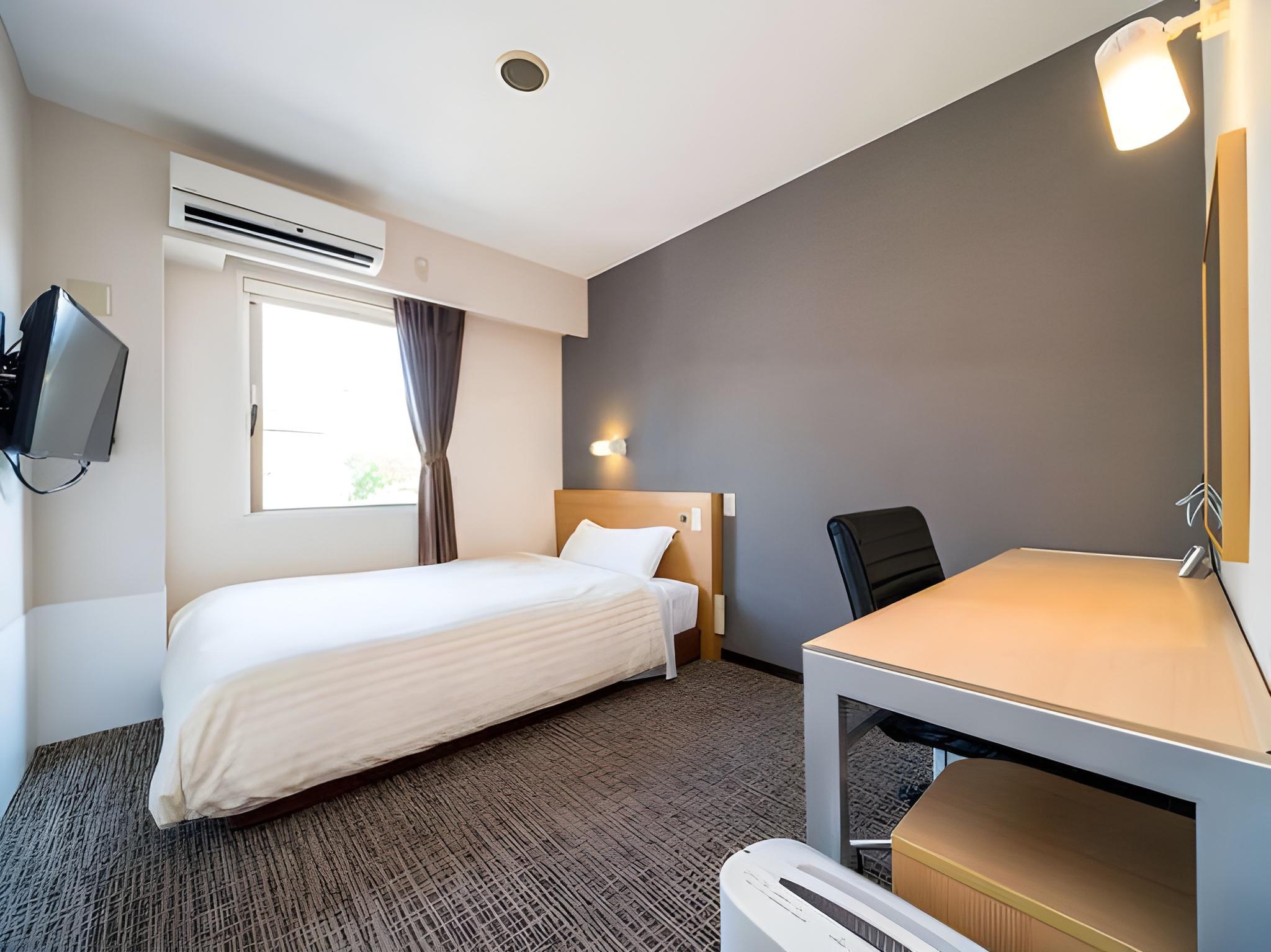 Super Hotel Otsu Ekimae 12/31