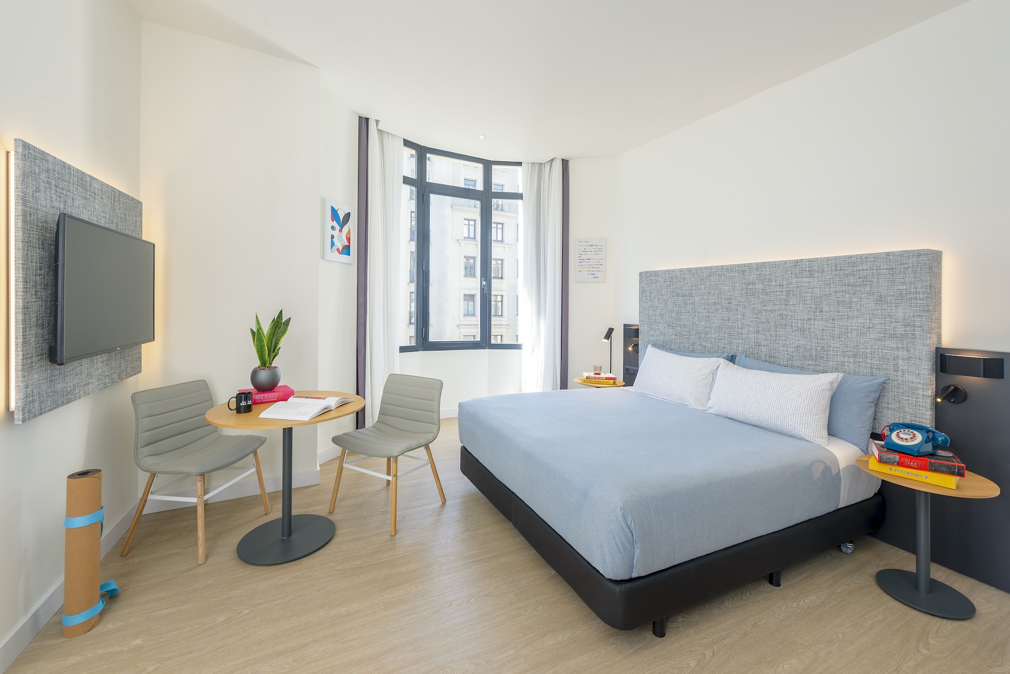 Studio, King Bed, Gran Via View, Sofa