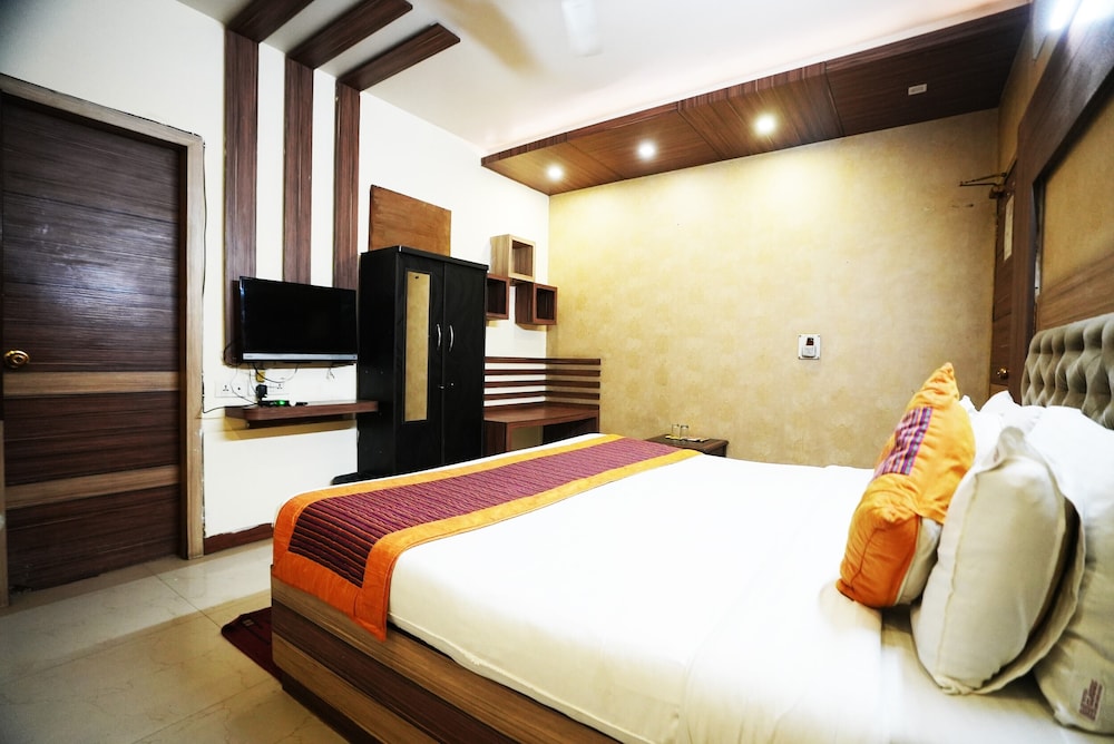 HOTEL CLASSIC 20/34