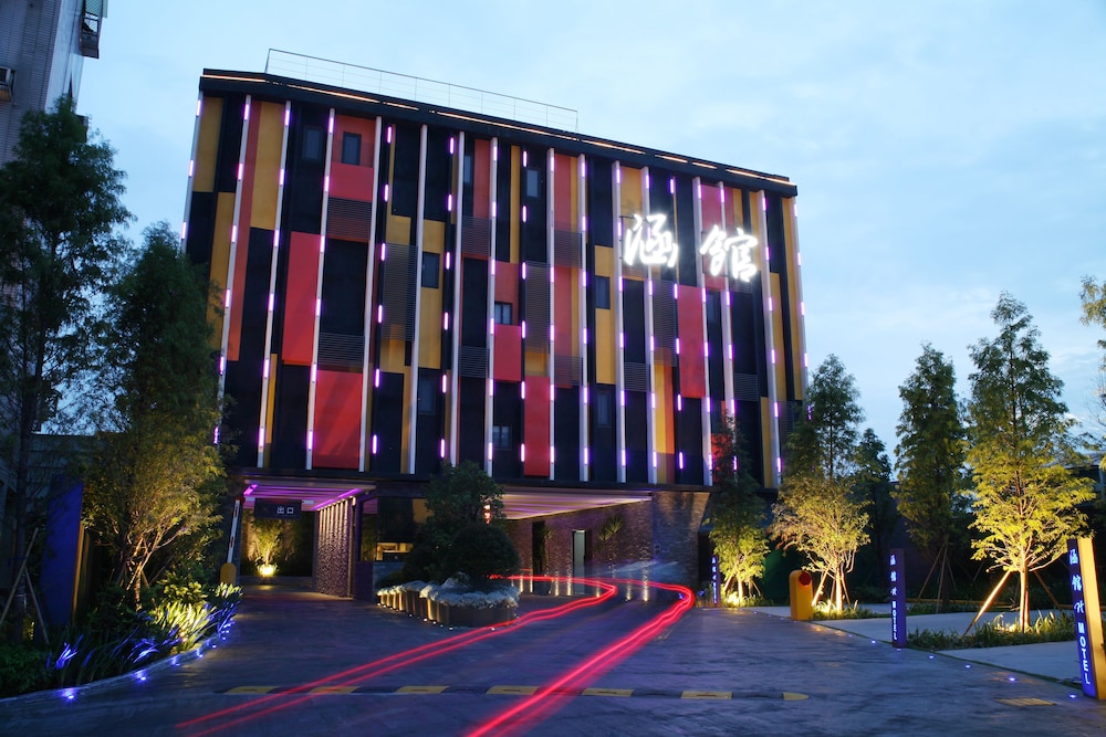Han Guan Motel 43/48