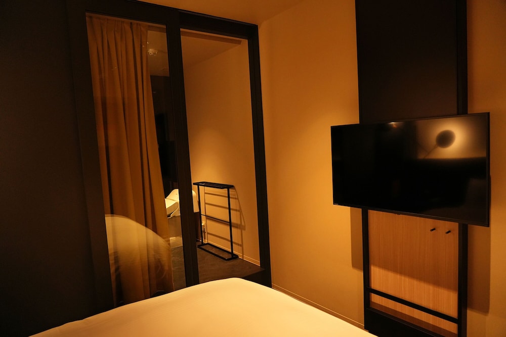 Nplushotel higasikanda 29/40