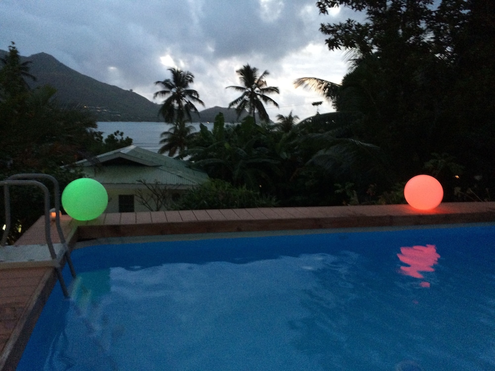 Sea View Lodge 18/38