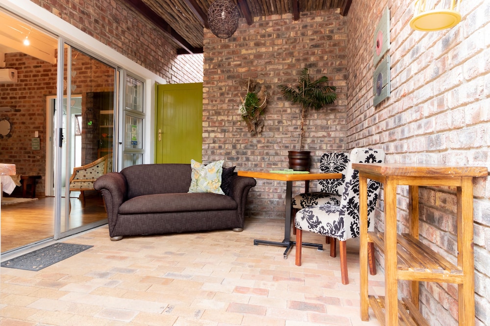 Earthbound B&B 32/50