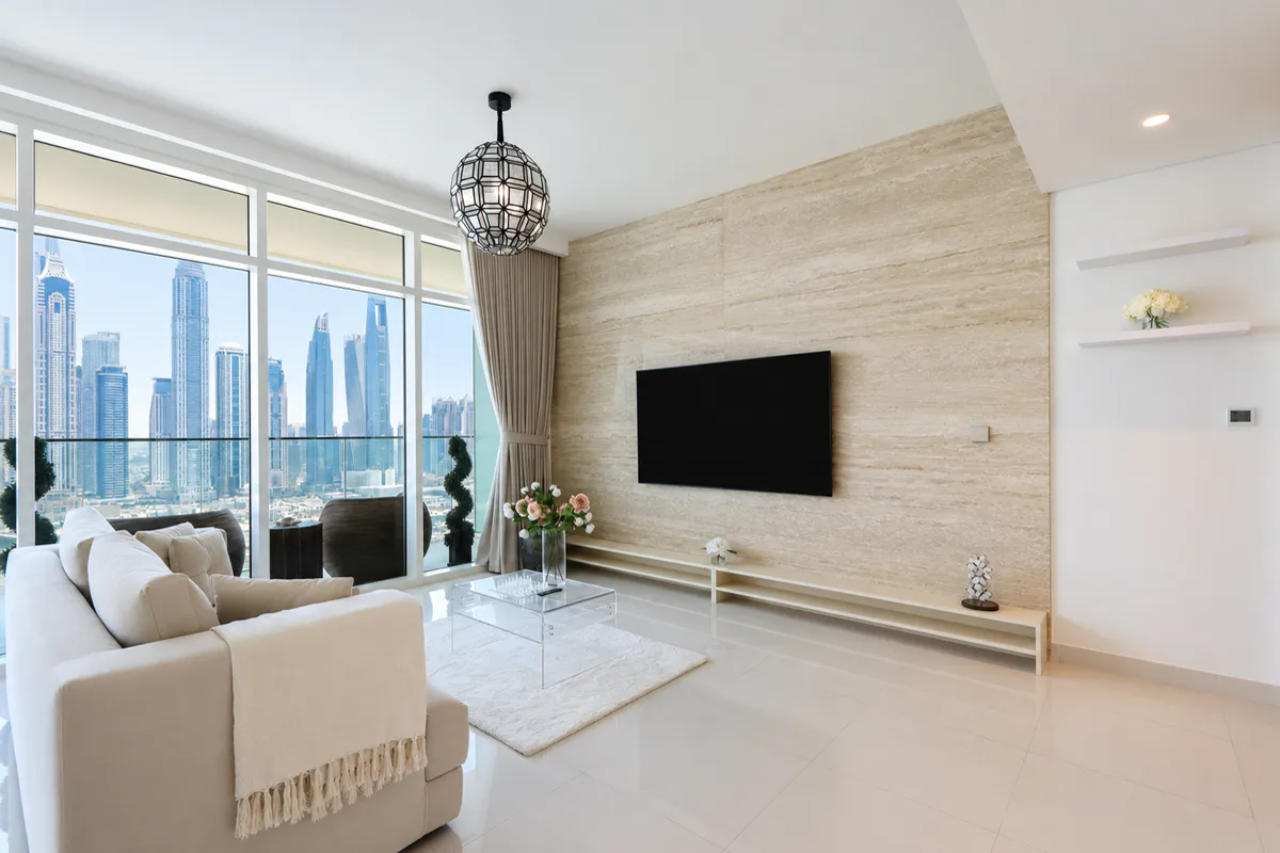 3BR with Marina Skyline View & Private Beach 14/26