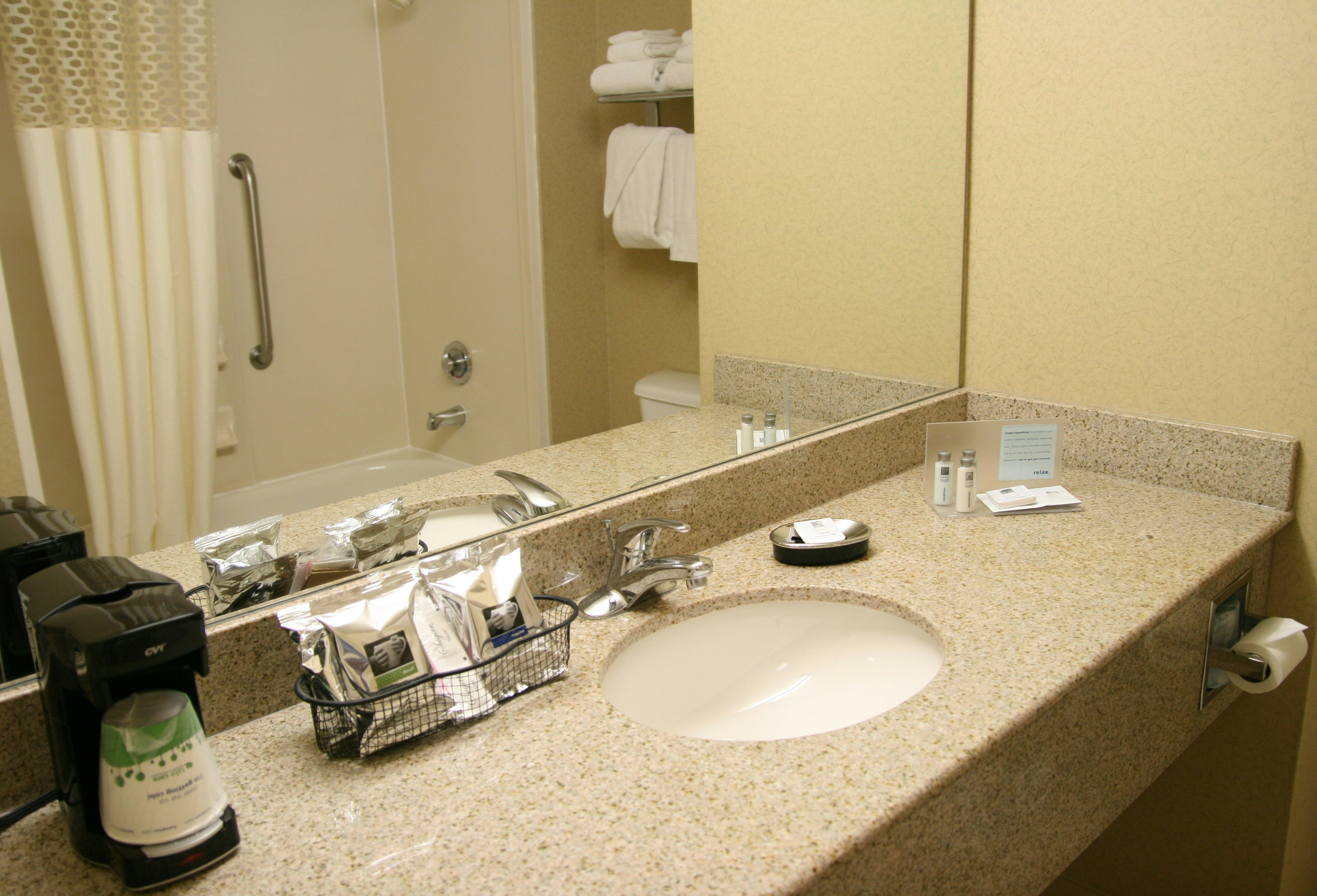 Hampton Inn San Marcos Ca 64/66