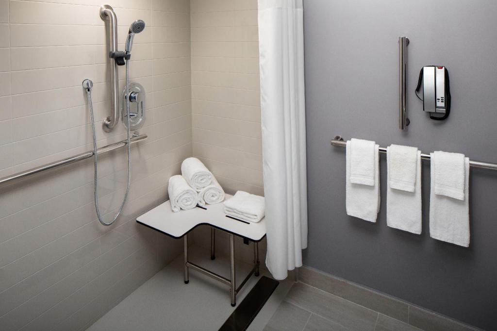 Room, 2 Double Beds, Accessible