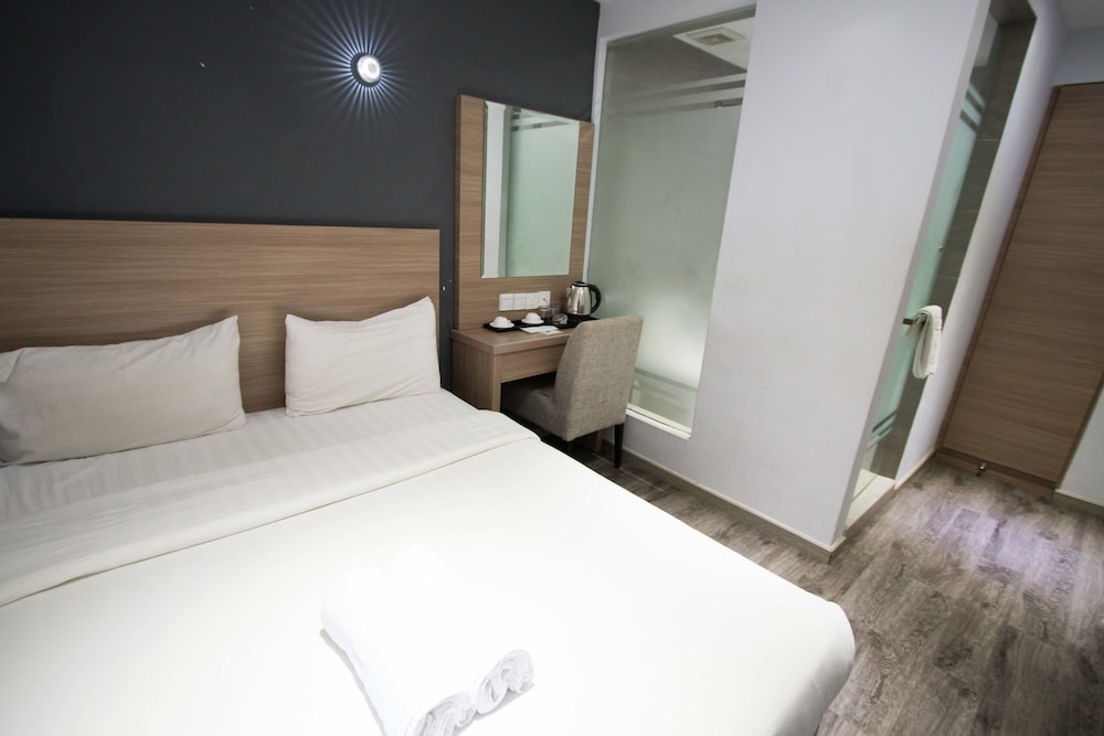 Hotel 99 - Pusat Bandar Puchong 24/48