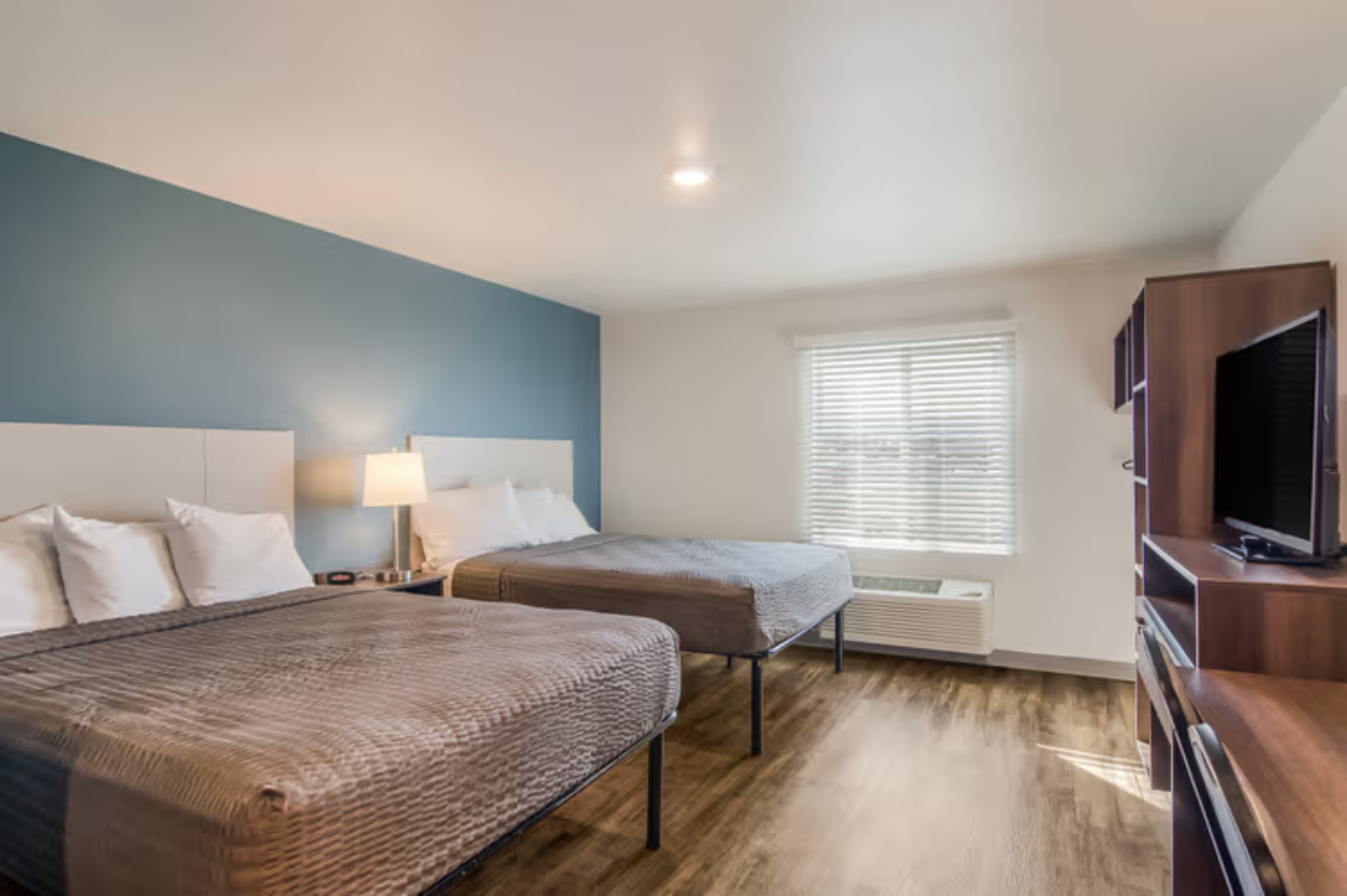 WoodSpring Suites Glendale Sports & Entertainment District 3/16