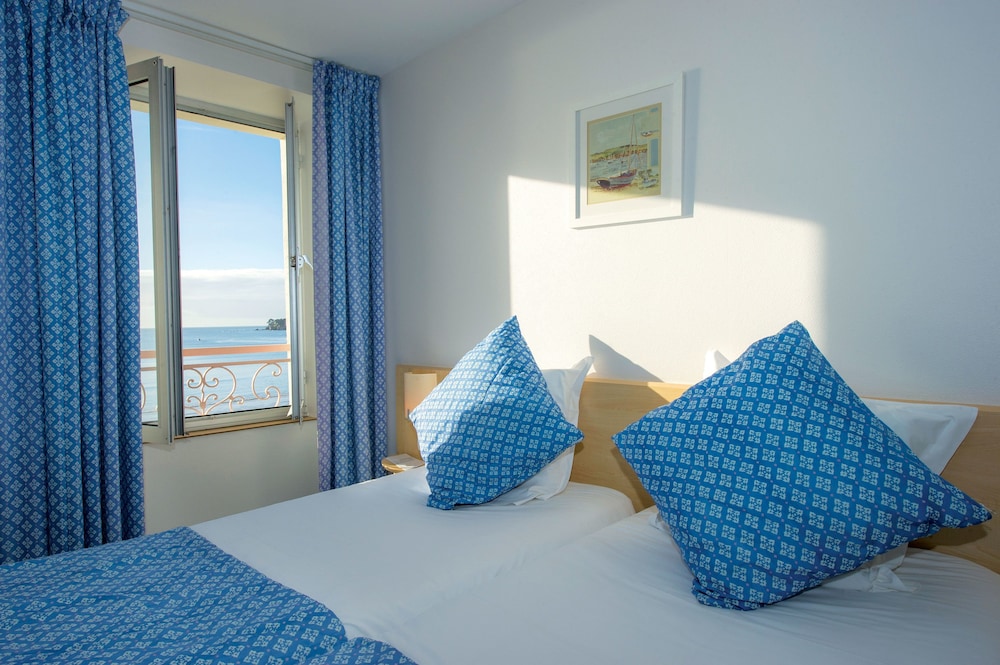 Comfort, Twin Beds, Sea Side, on the Side، Hotel Vacances Bleues Villa Caroline 2/3