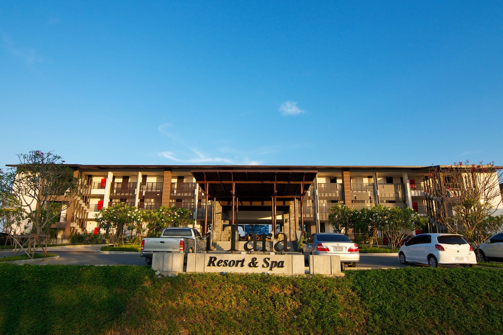 I-TARA RESORT & SPA 7/71