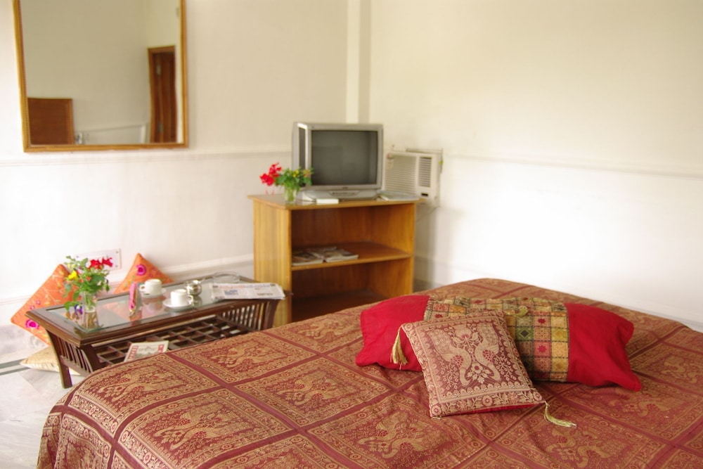HOTEL ZEN 36/49