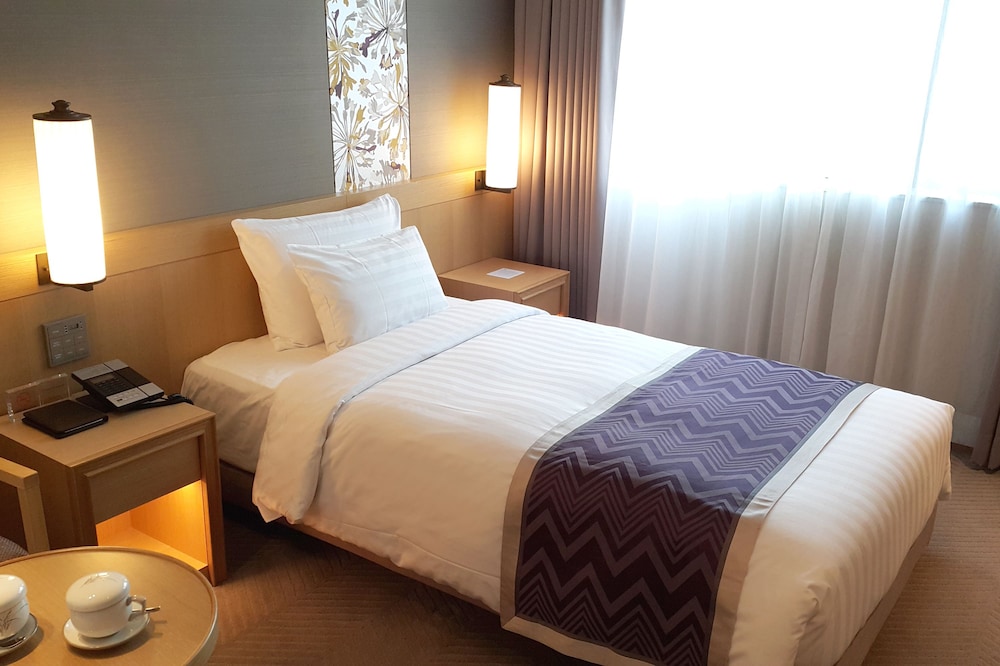 Royal Hotel Seoul Myeongdong 17/34