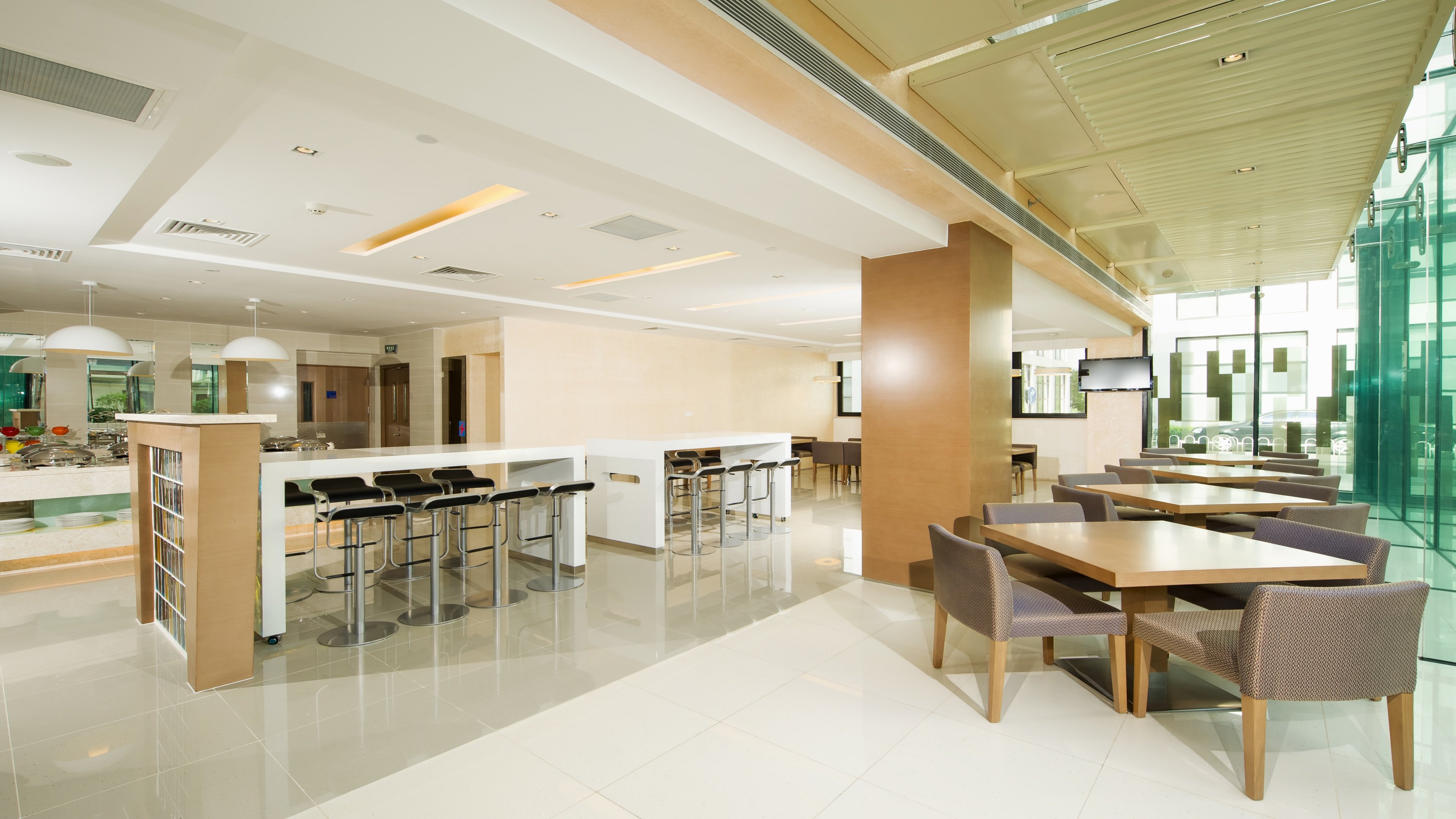 Holiday Inn Express Beijing Airport Zone 37/50