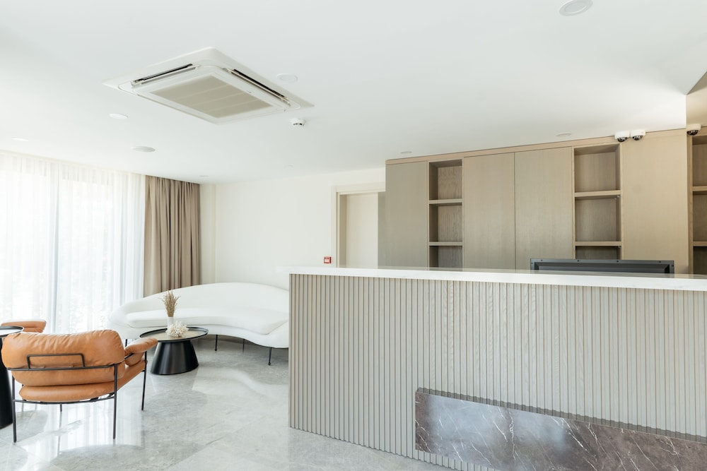 Astrid Hotel 13/63