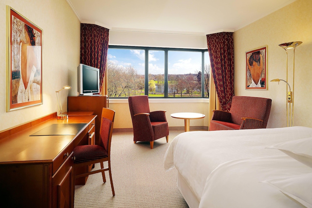 Sheraton Essen 11/57