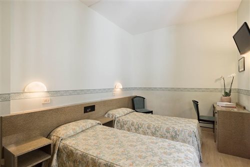 Room, Double Bed