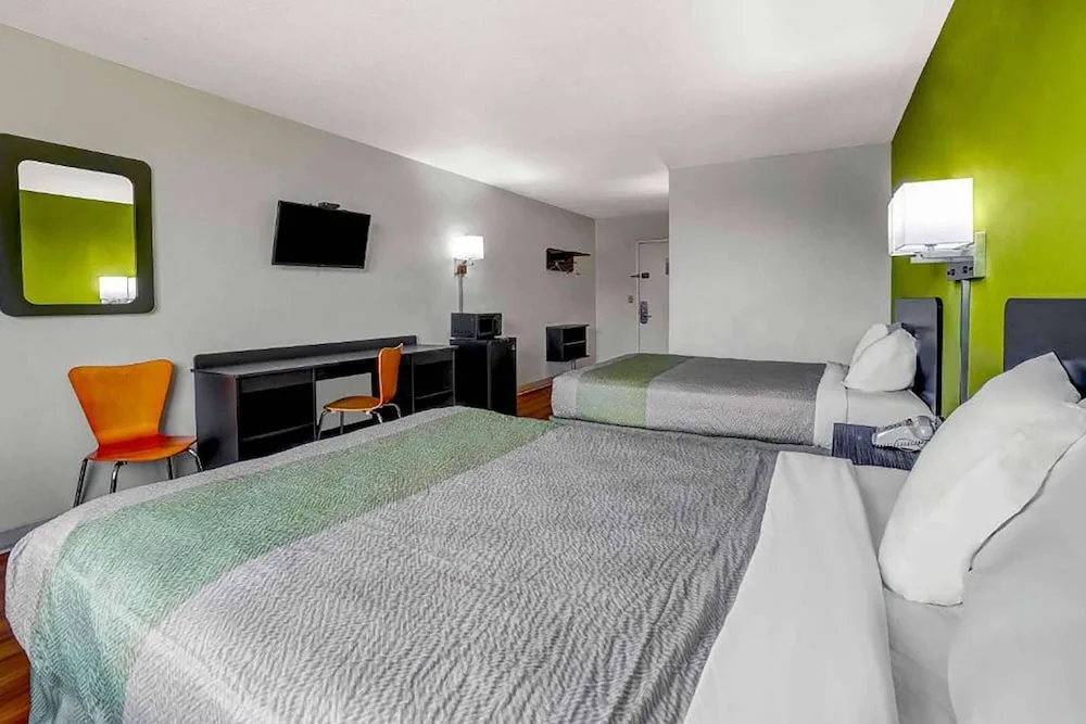 Travelodge by Wyndham Vernon CT 5/16