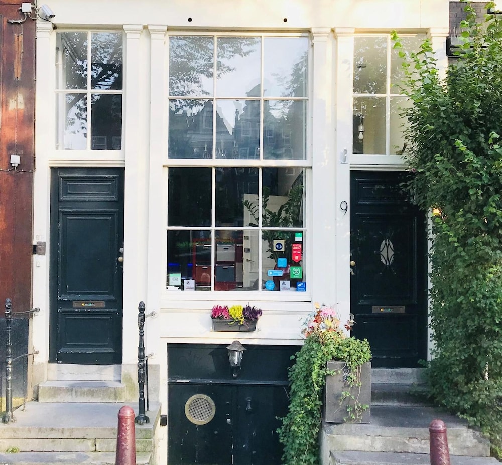 Tulip of Amsterdam B&B 5/33