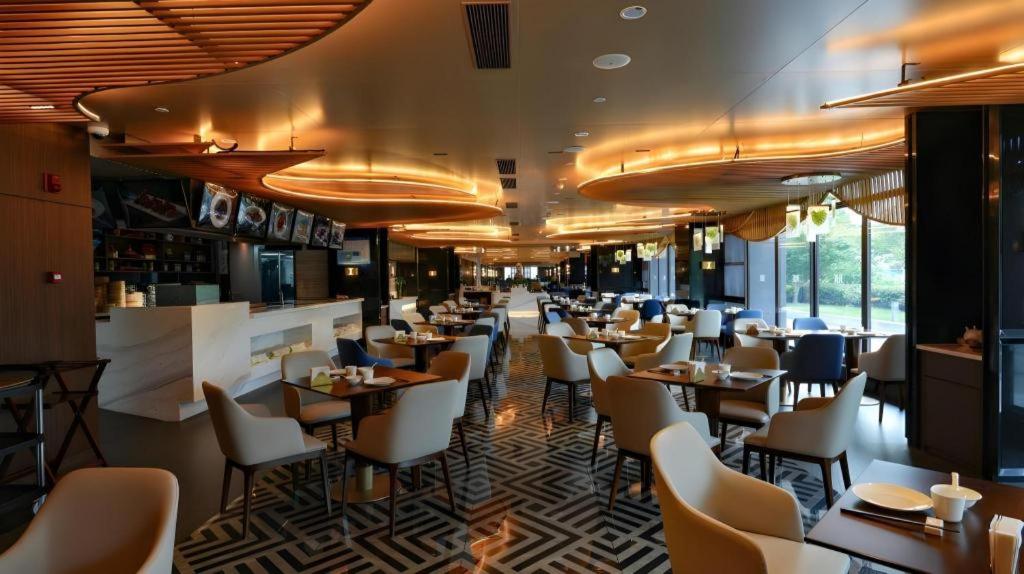 TUI BLUE Wusongkou Cruise Port Hotel 39/50